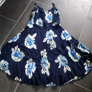 💙Old Navy Floral Sundress💙 Size M